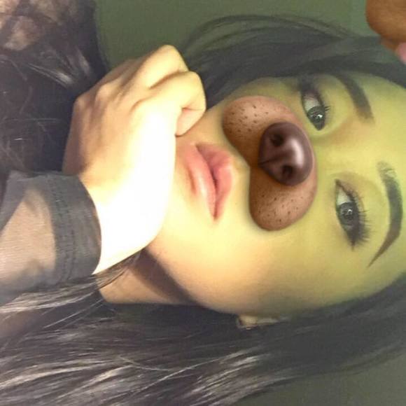 Meet your Posher, Dominique - Picture 1 of 1